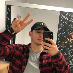 Meet your Posher, Jason